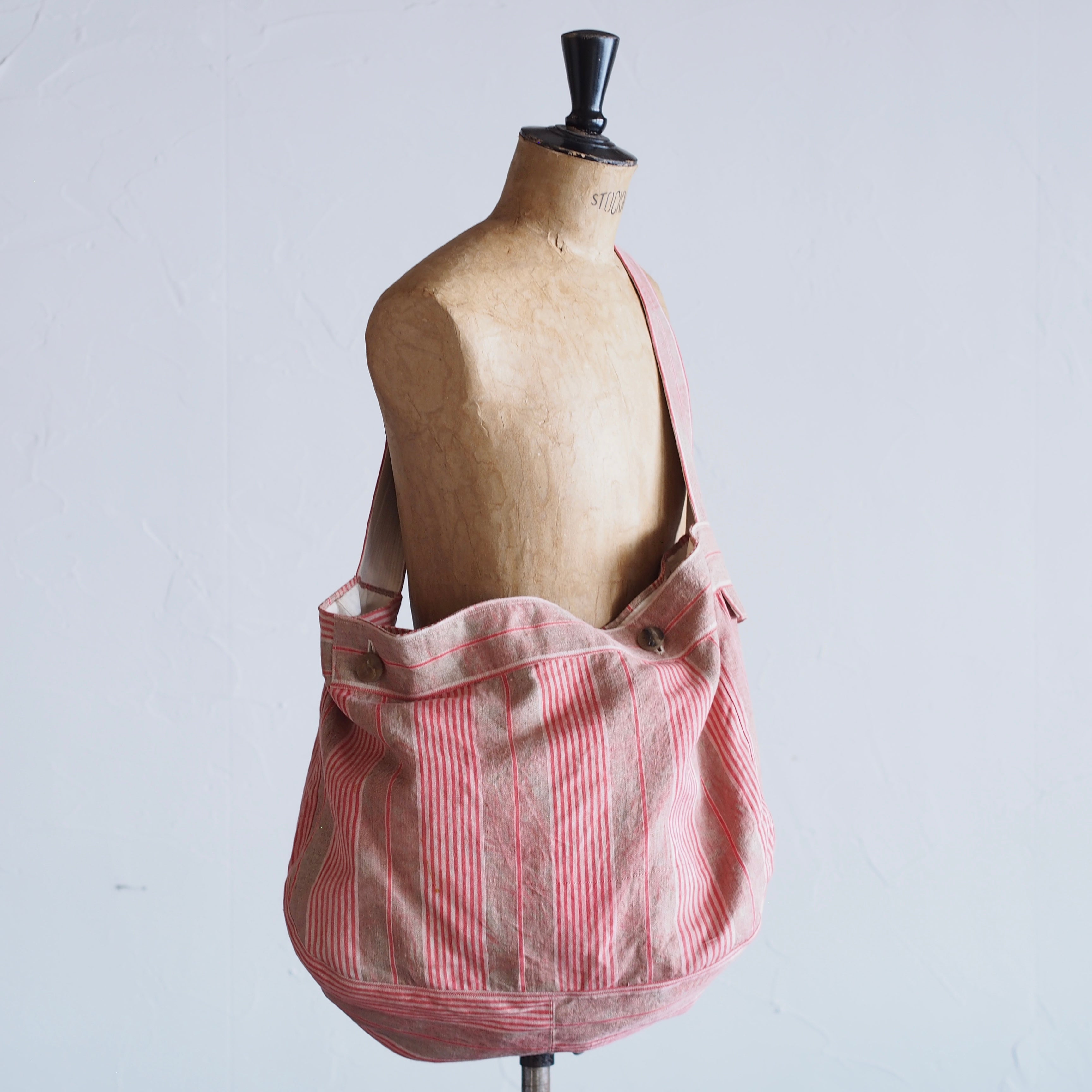 NORA BAG~type newspaper~french old fabric