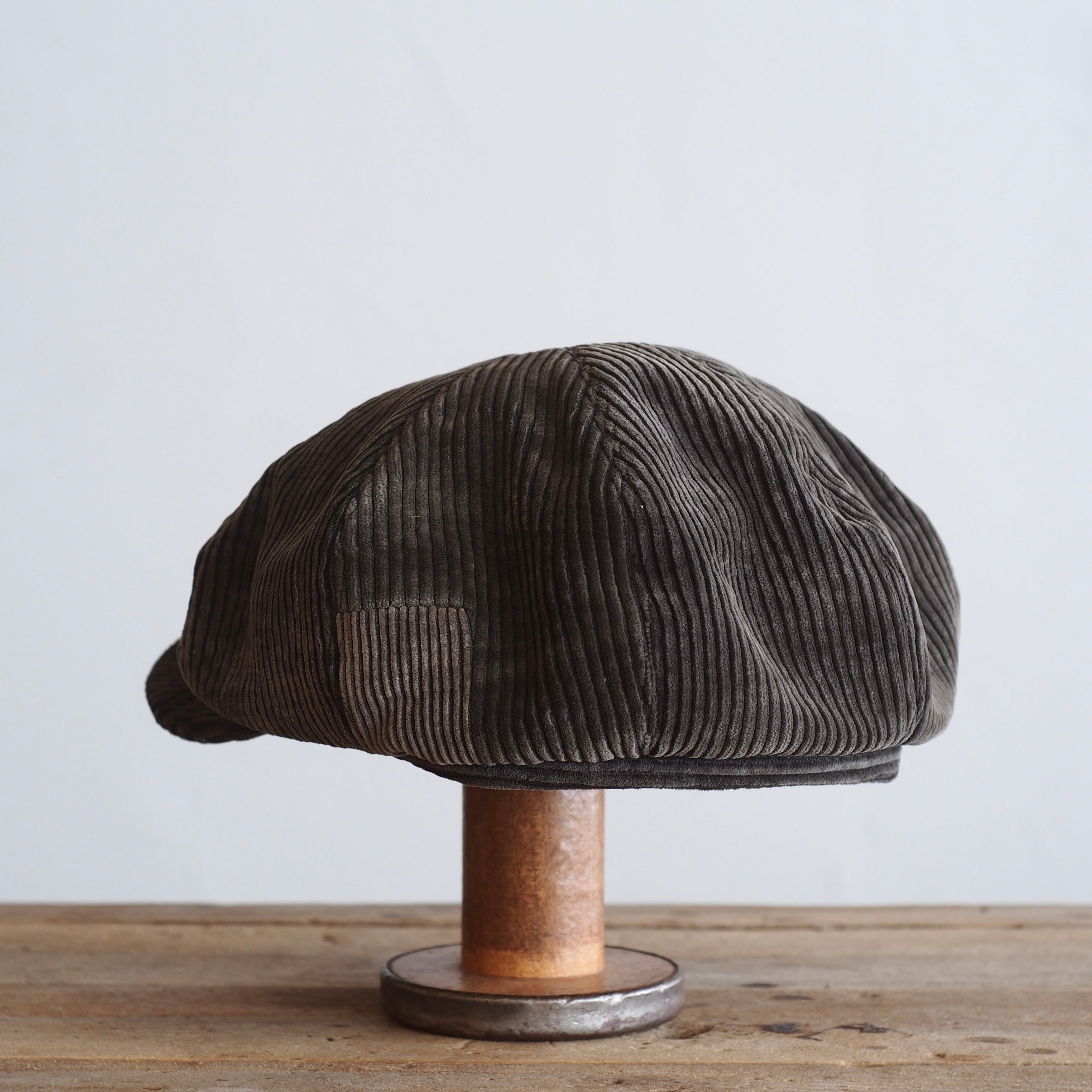 FRENCH VINTAGE CORD CAP ~type newsboy~61 patch