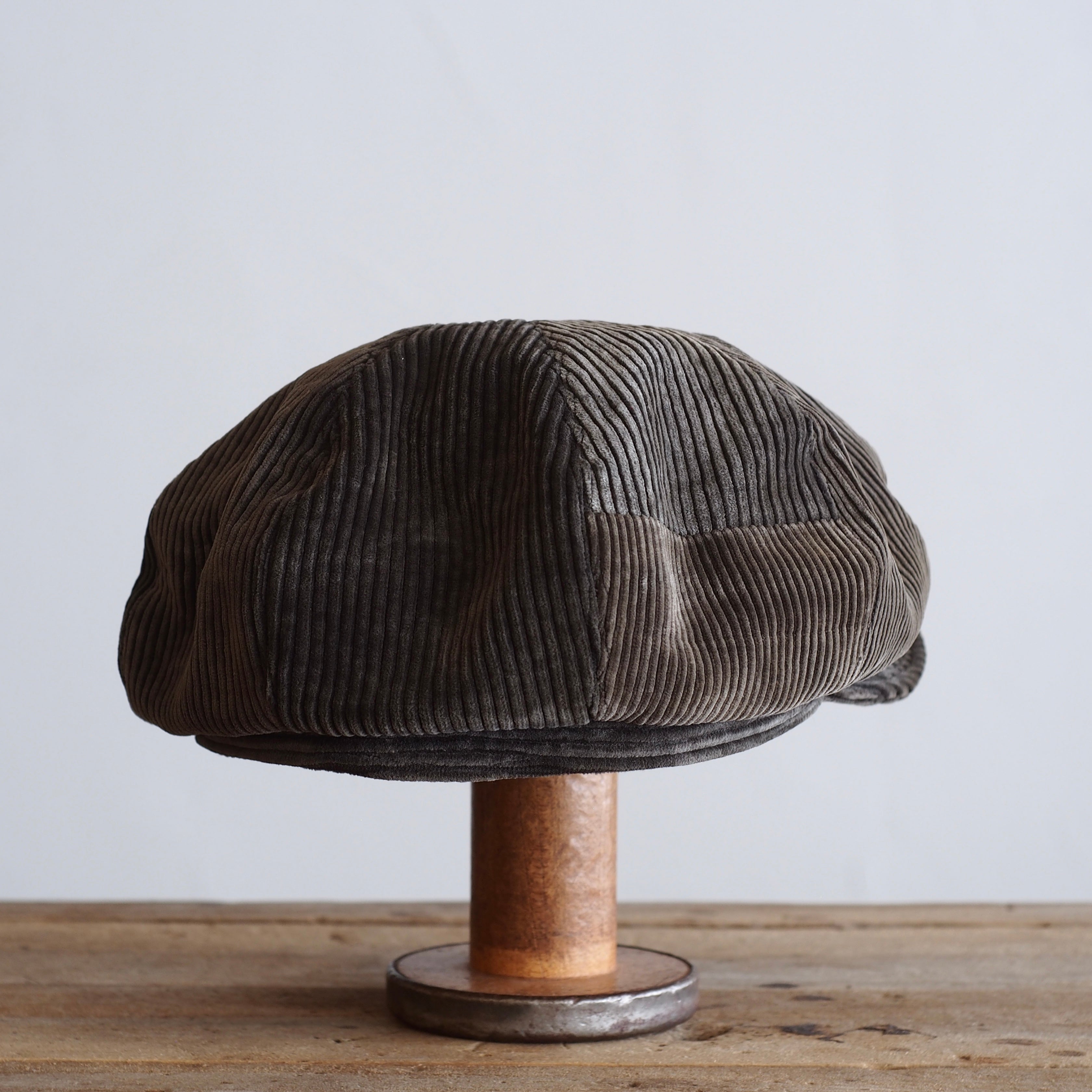 FRENCH VINTAGE CORD CAP ~type newsboy~61 patch