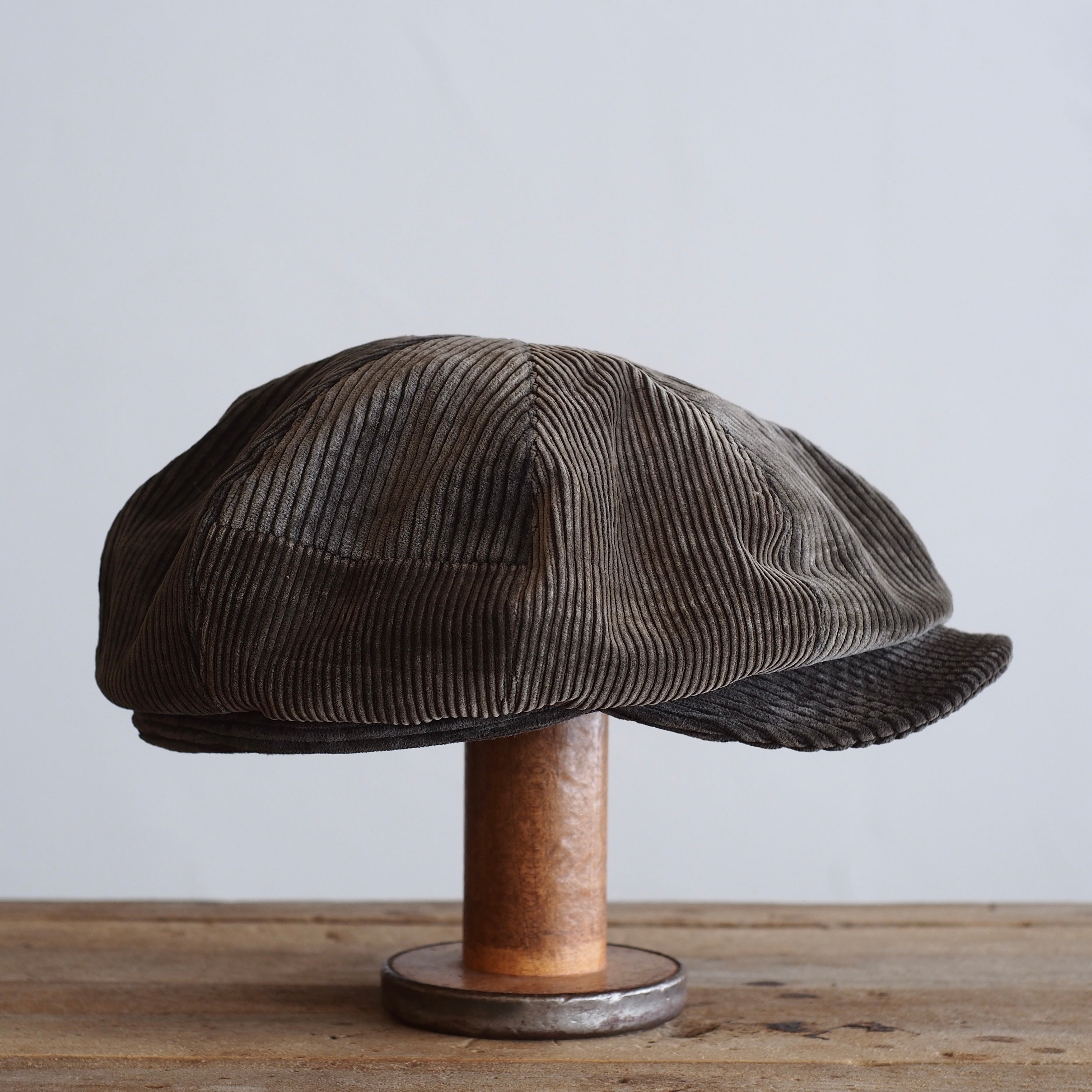 FRENCH VINTAGE CORD CAP ~type newsboy~61 patch