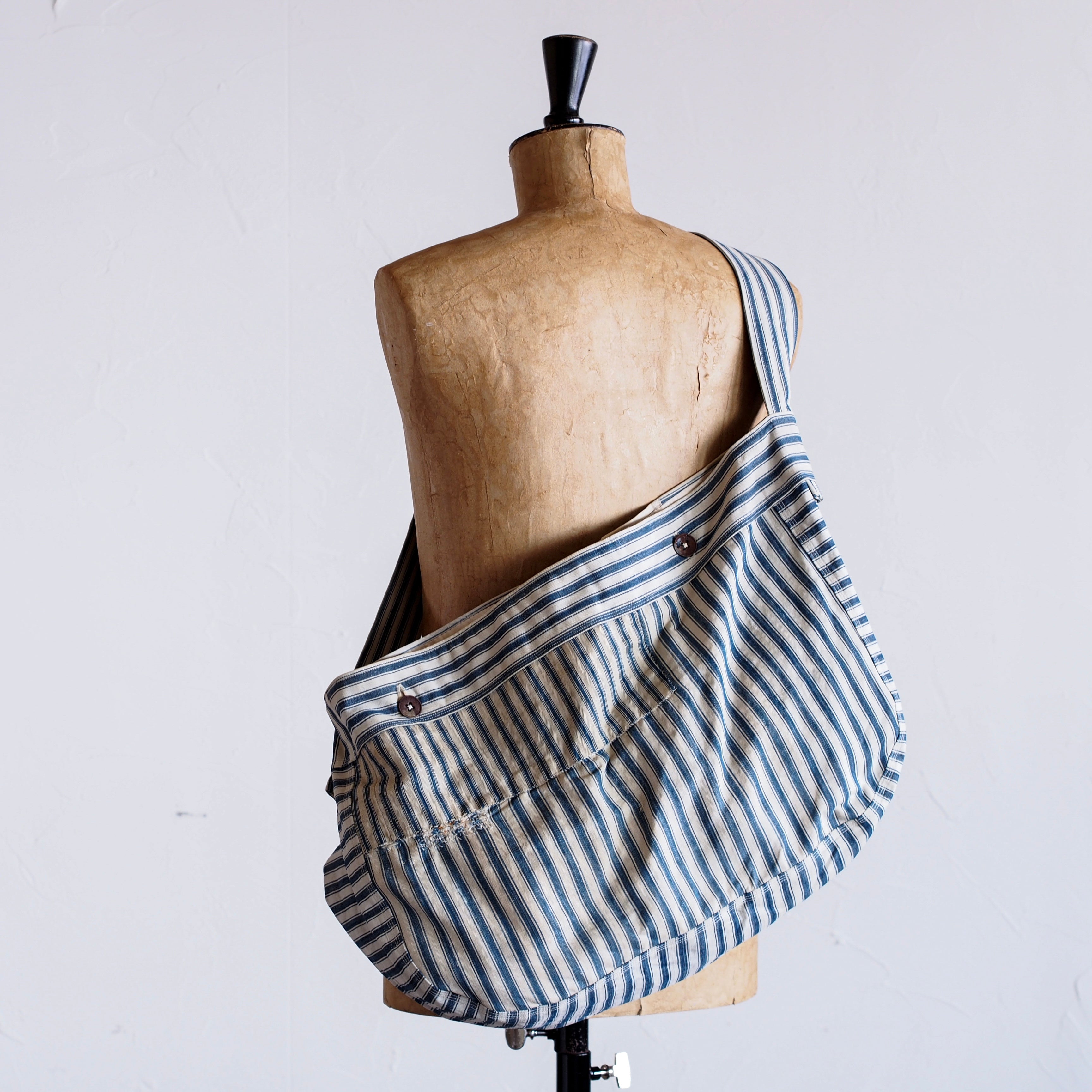 NORA BAG~type newspaper~french old fabric