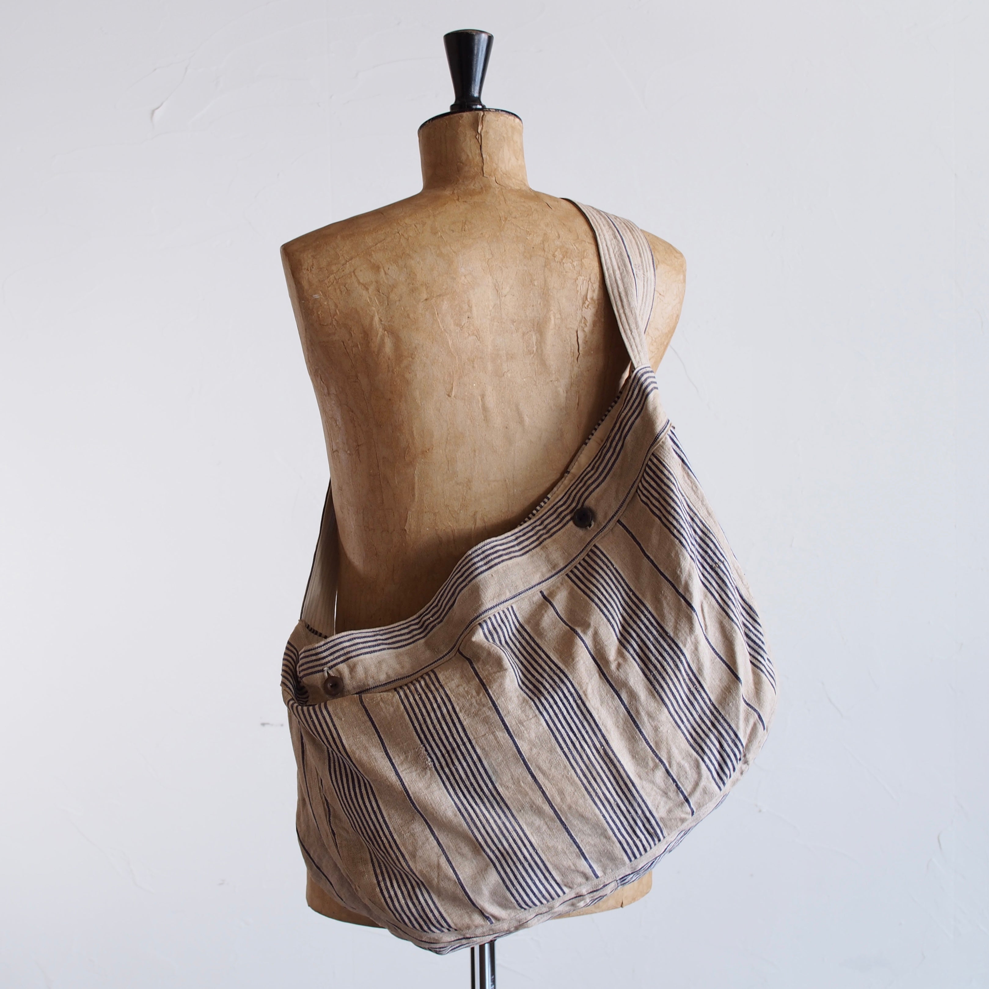 NORA BAG~type newspaper~french old linen fabric