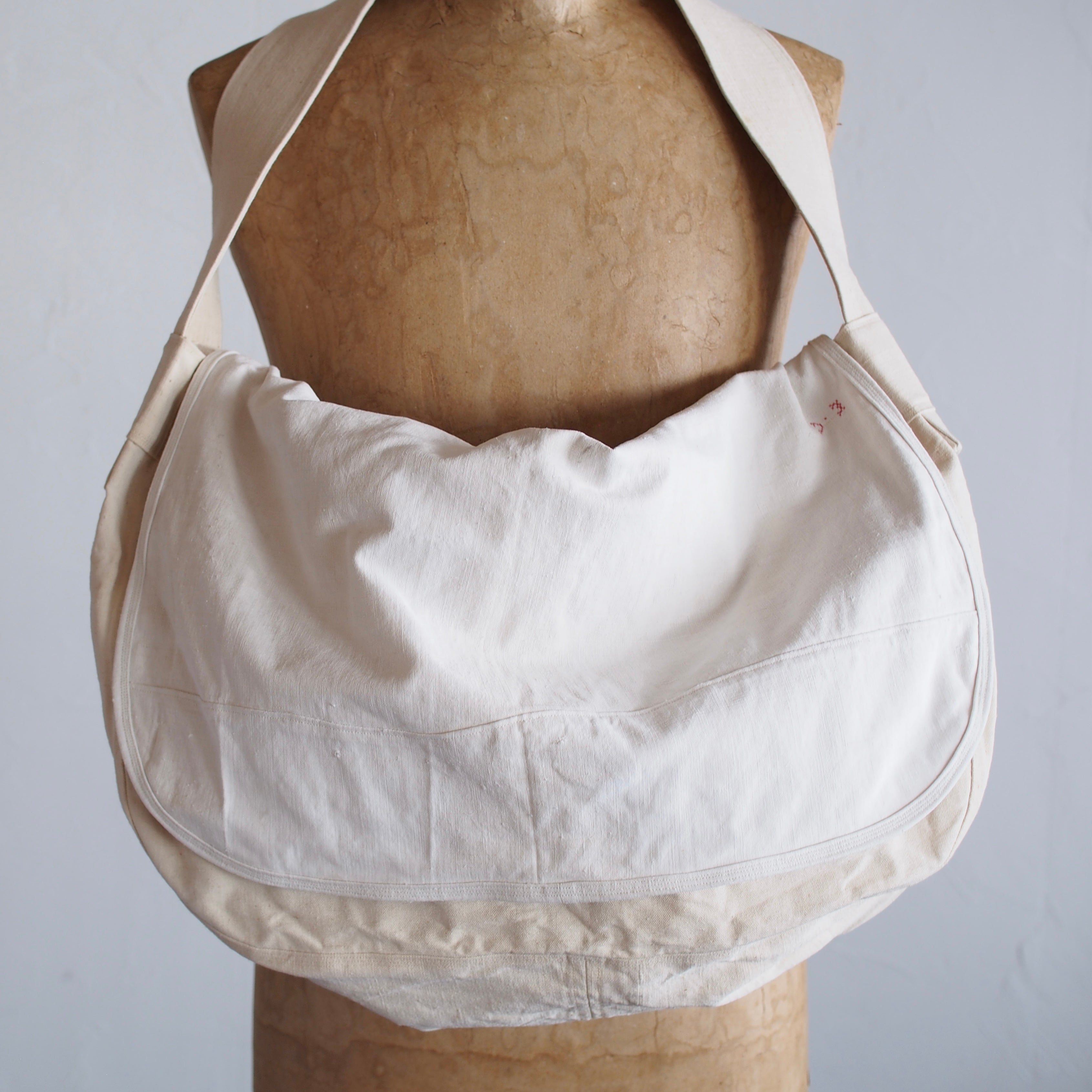 NORA BAG~type newspaper~french old linen fabric