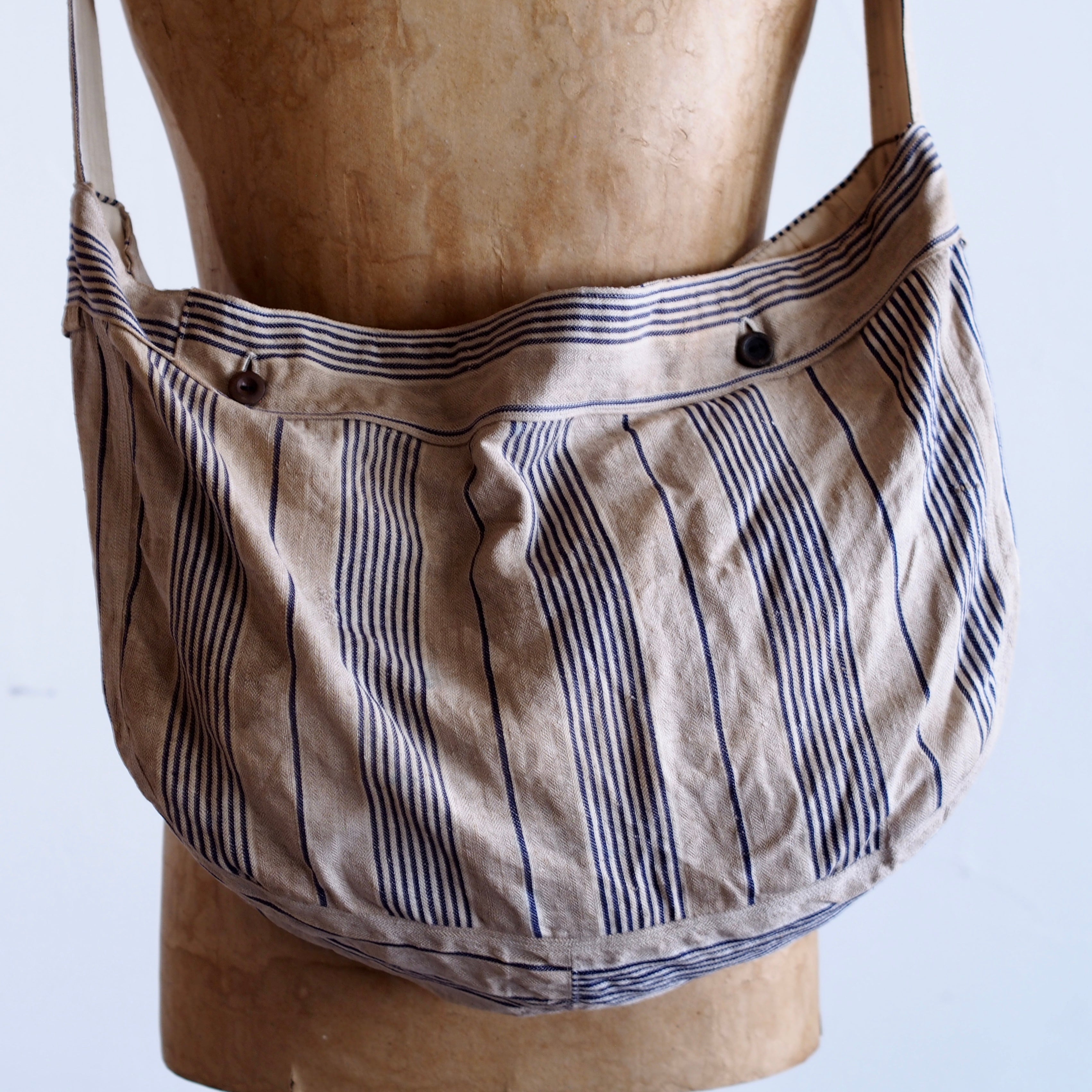 NORA BAG~type newspaper~french old linen fabric