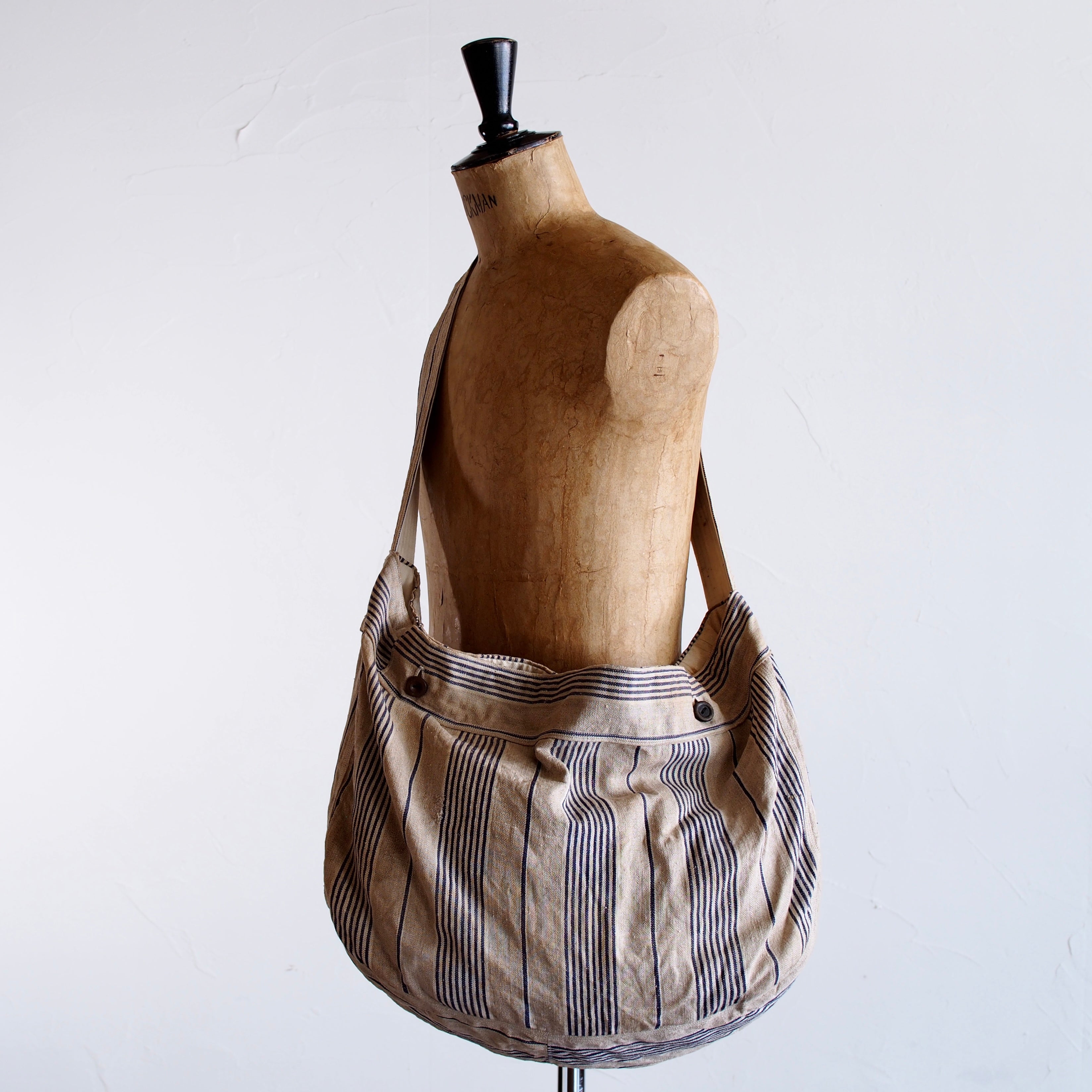 NORA BAG~type newspaper~french old linen fabric