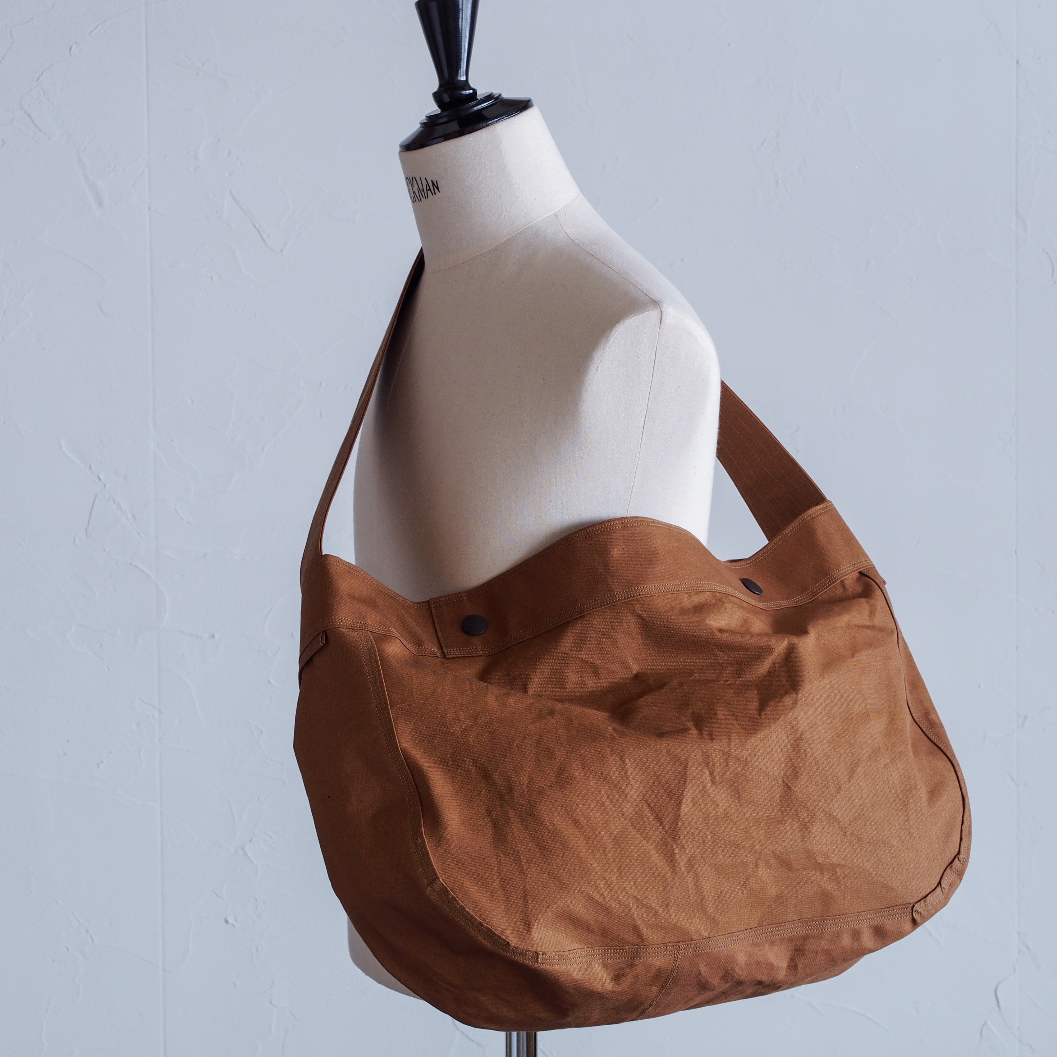 NORA BAG~type newspaper~duck fabric