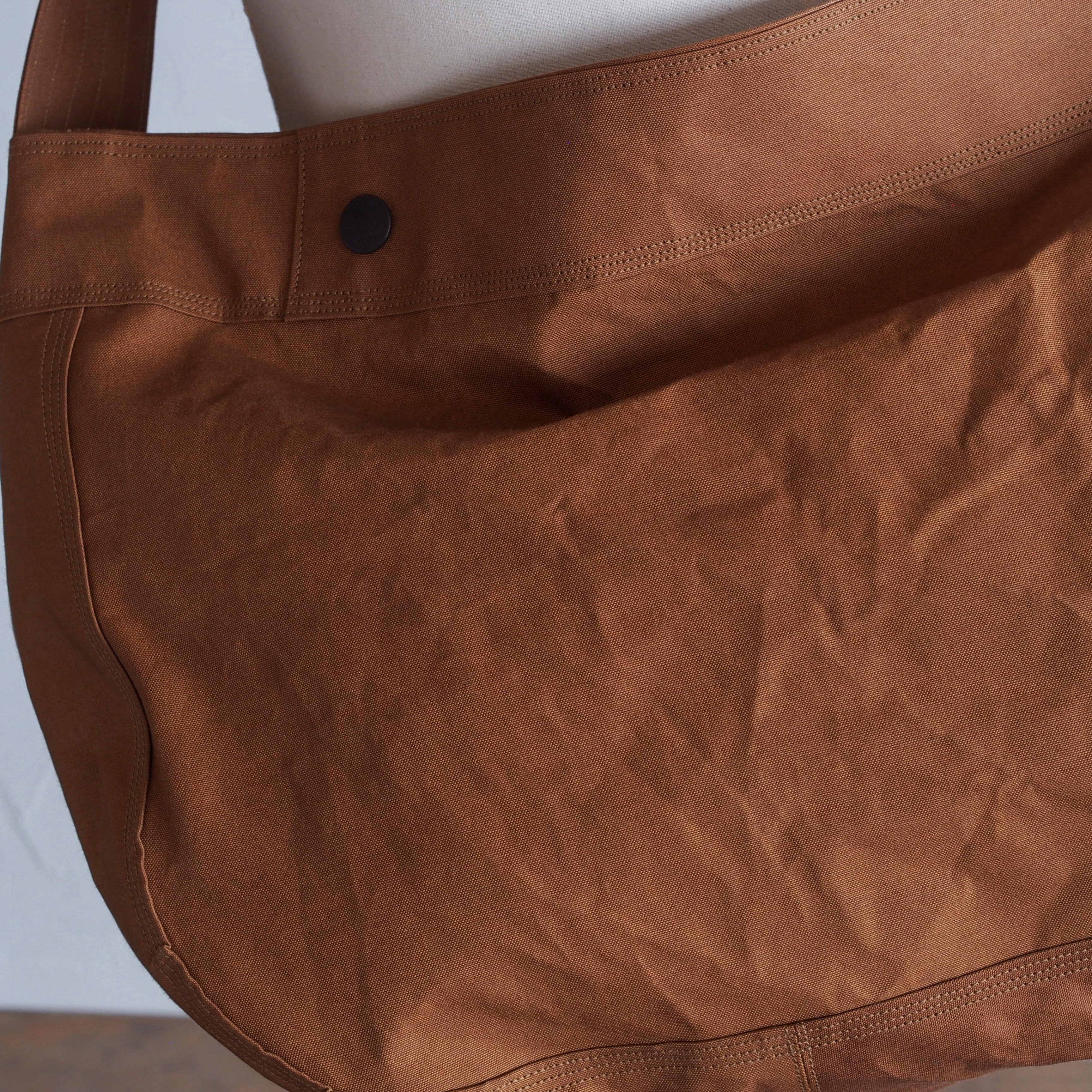NORA BAG~type newspaper~duck fabric